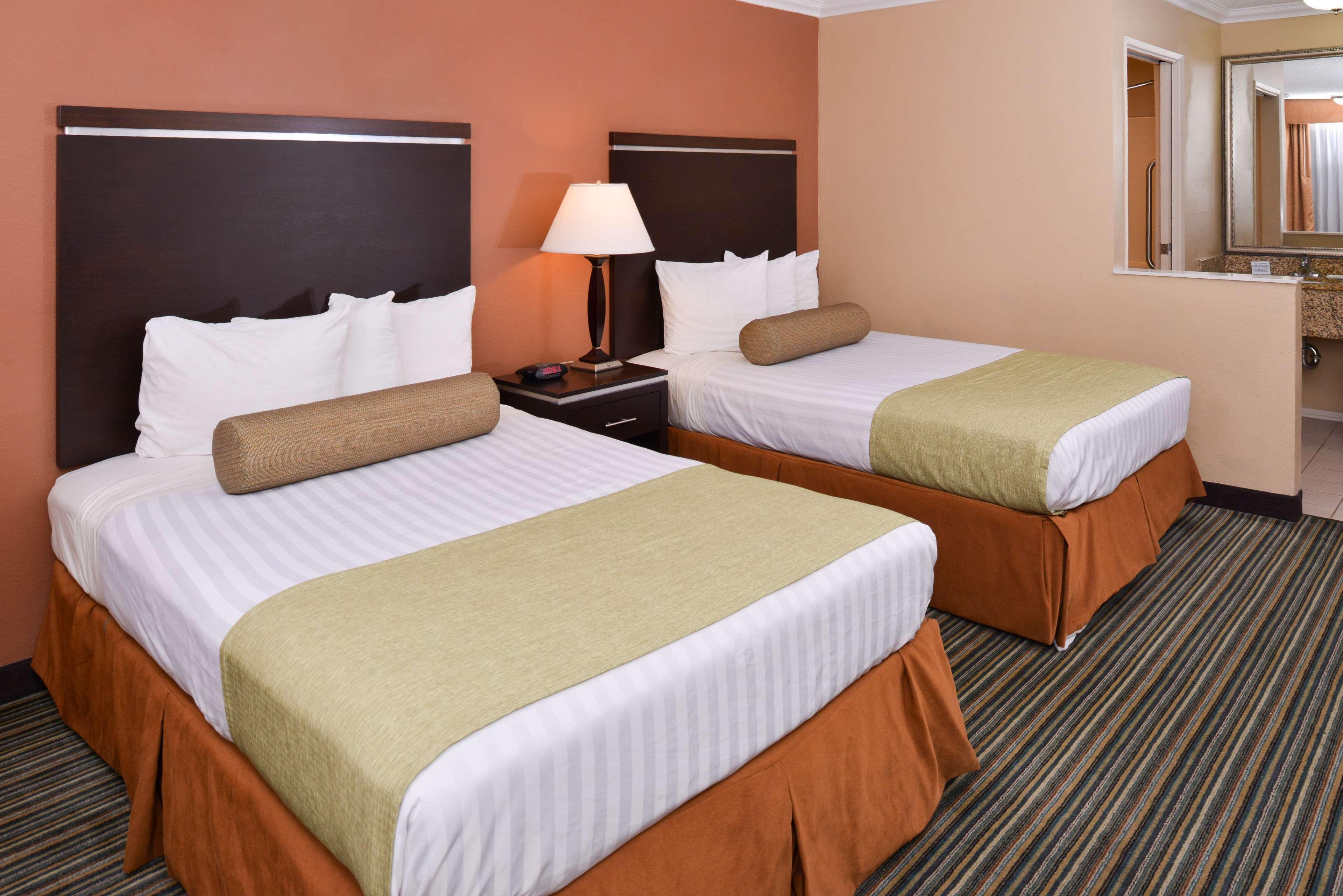 Best Western Courtesy Inn Hotel - Anaheim Resort At The Park Εξωτερικό φωτογραφία