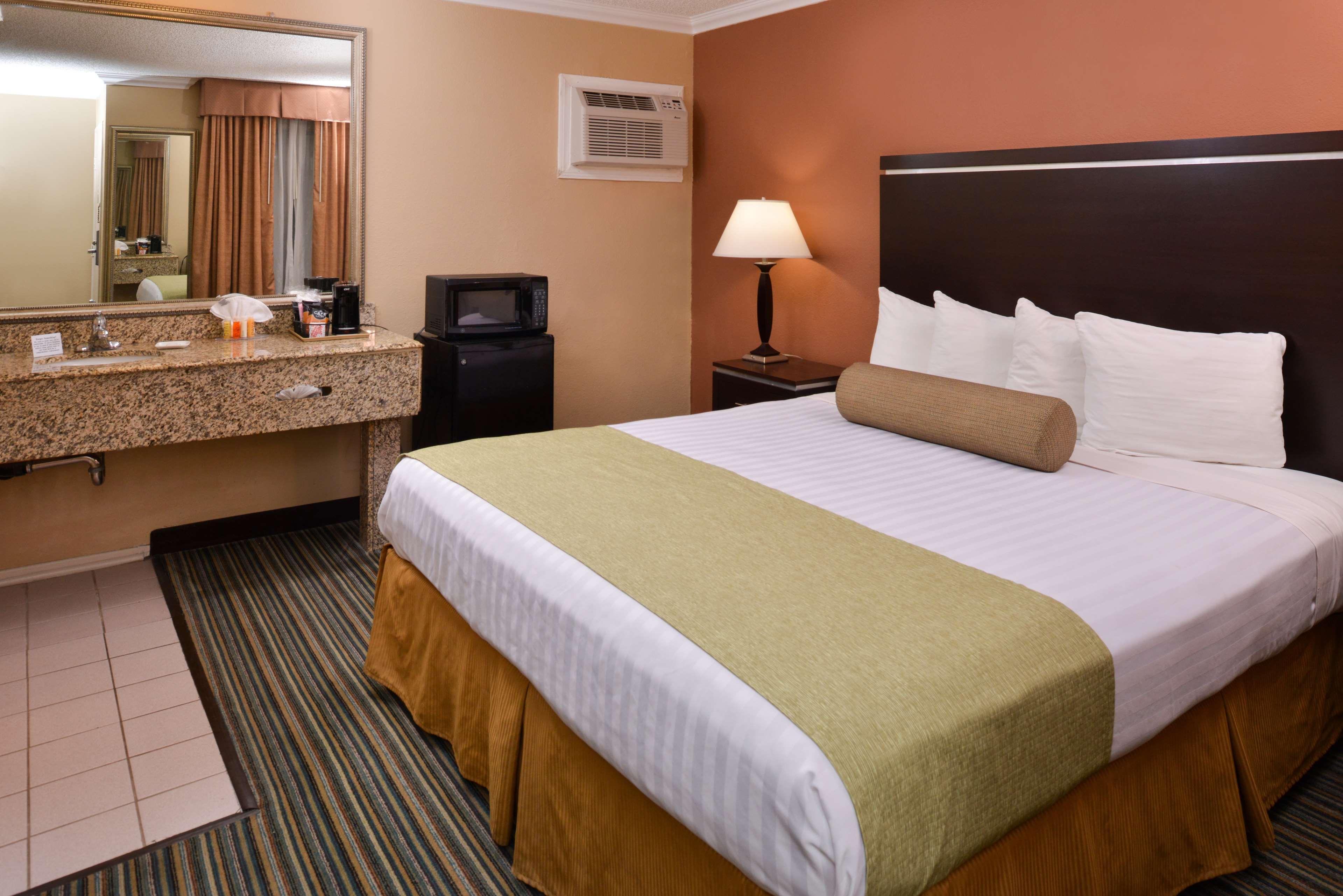 Best Western Courtesy Inn Hotel - Anaheim Resort At The Park Εξωτερικό φωτογραφία