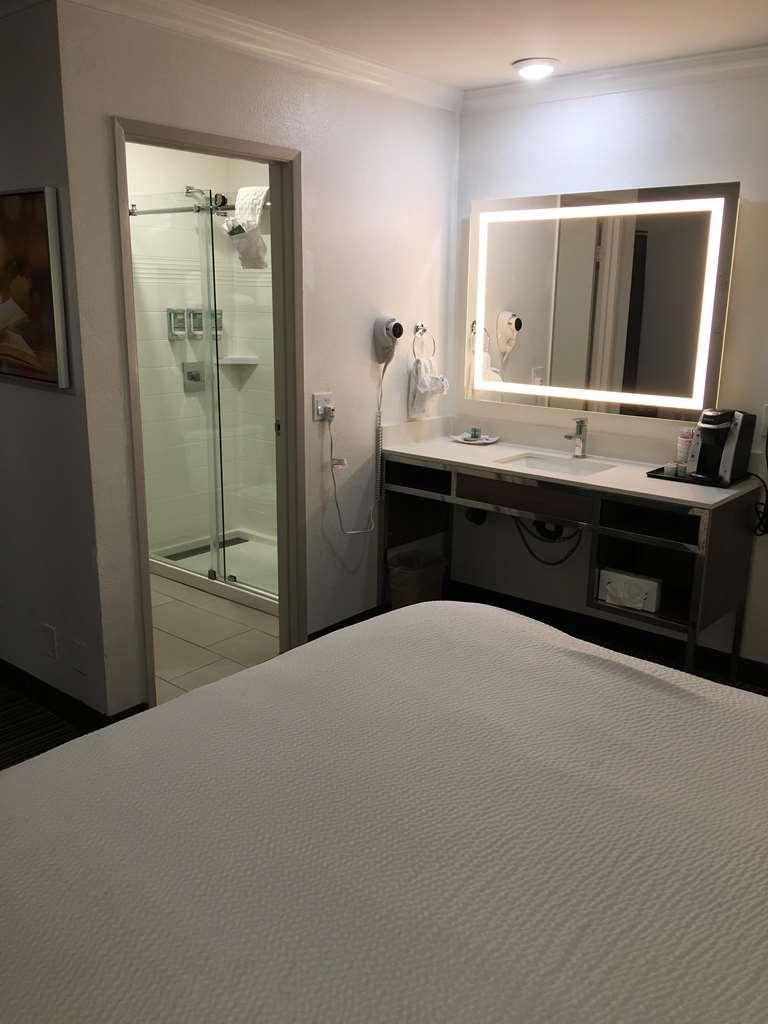 Best Western Courtesy Inn Hotel - Anaheim Resort At The Park Εξωτερικό φωτογραφία