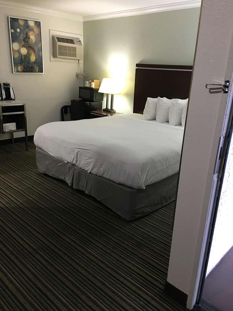 Best Western Courtesy Inn Hotel - Anaheim Resort At The Park Δωμάτιο φωτογραφία